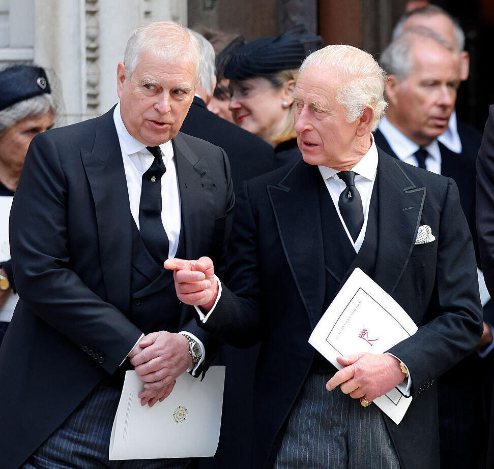 המלך צ'רלס הנסיך אנדרו