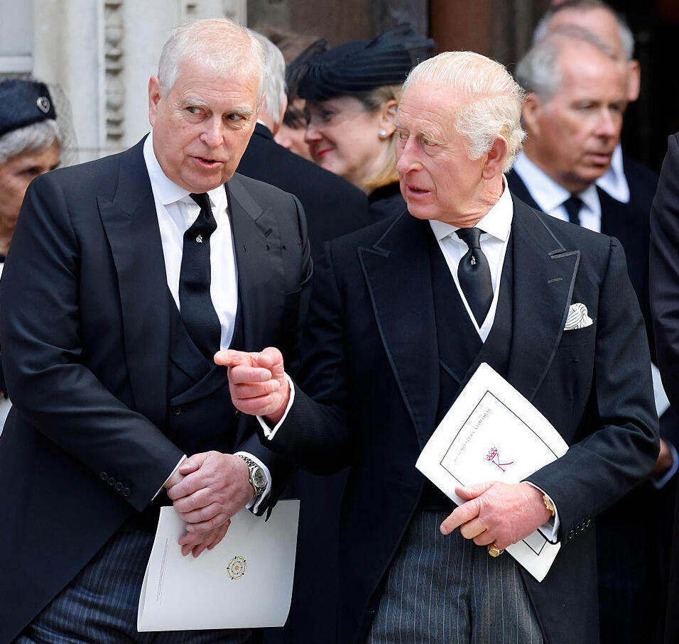 המלך צ'רלס הנסיך אנדרו