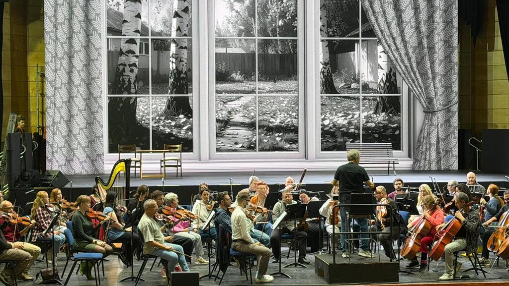 Хайфский симфонический оркестр под руководством маэстро Йоэля Леви (Фото: Ран Нахум) Хайфский симфонический оркестр под руководством маэстро Йоэля Леви