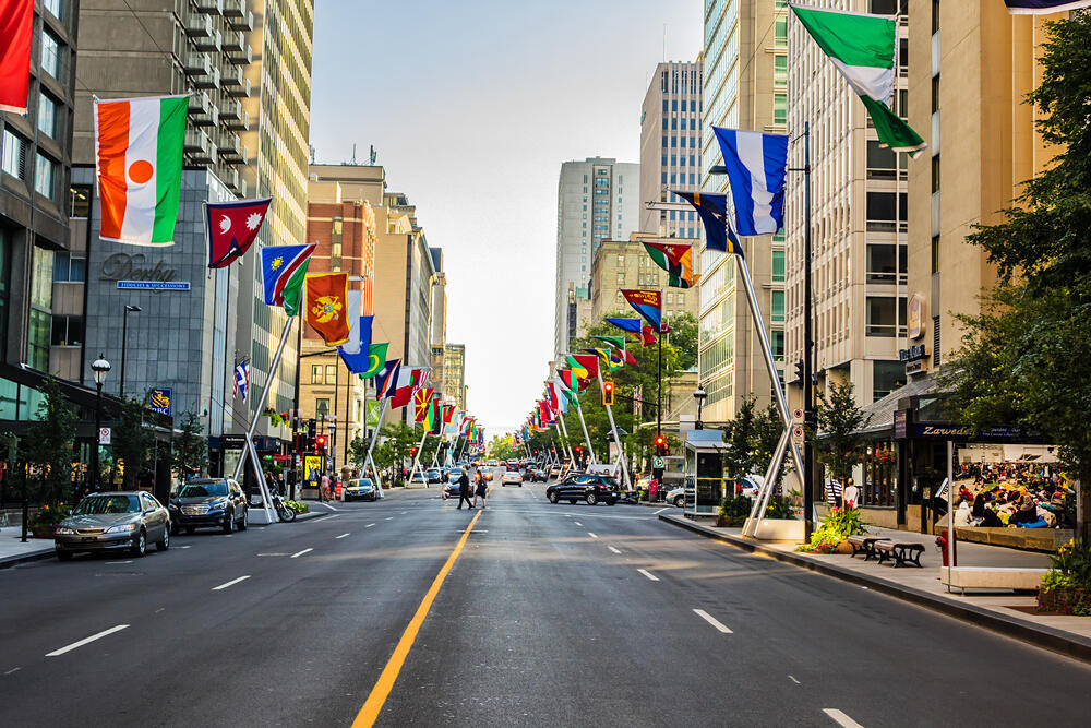 Sherbrooke Street, Montreal (Photo: Kiev.Victor / shutterstock) Sherbrooke Street במונטריאול
