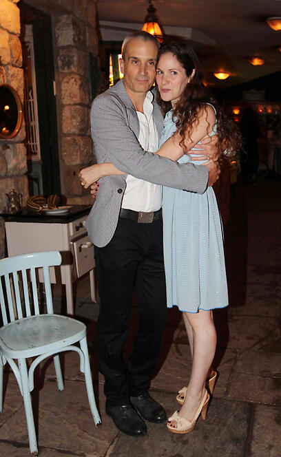 אברי גלעד ונעמה שוחט