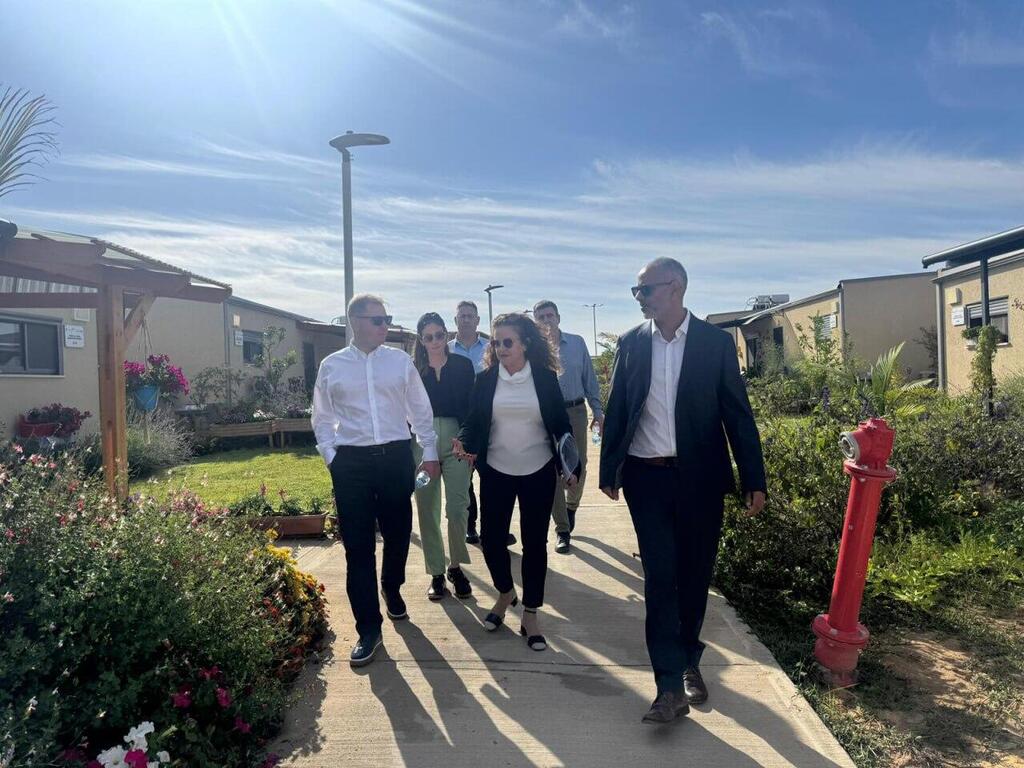 ביקורם של סגן שר פיתוח הקהילות והטריטוריות האוקראיני ונציג שגרירות אוקראינה בישראל בקיבוץ בארי