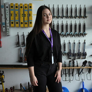 מרינה ירושנקו. לומדת להיות אינסטלטורית