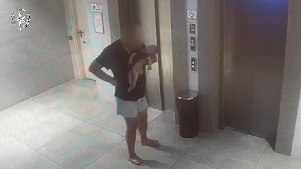 Запись камеры видеонаблюдения (Фото: пресс-служба полиции) פרשיית האלימות הקשה כלפי קטינים בשרון