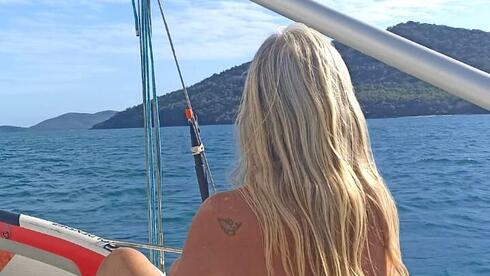 הסבתא שמפליגה מסביב לעולם