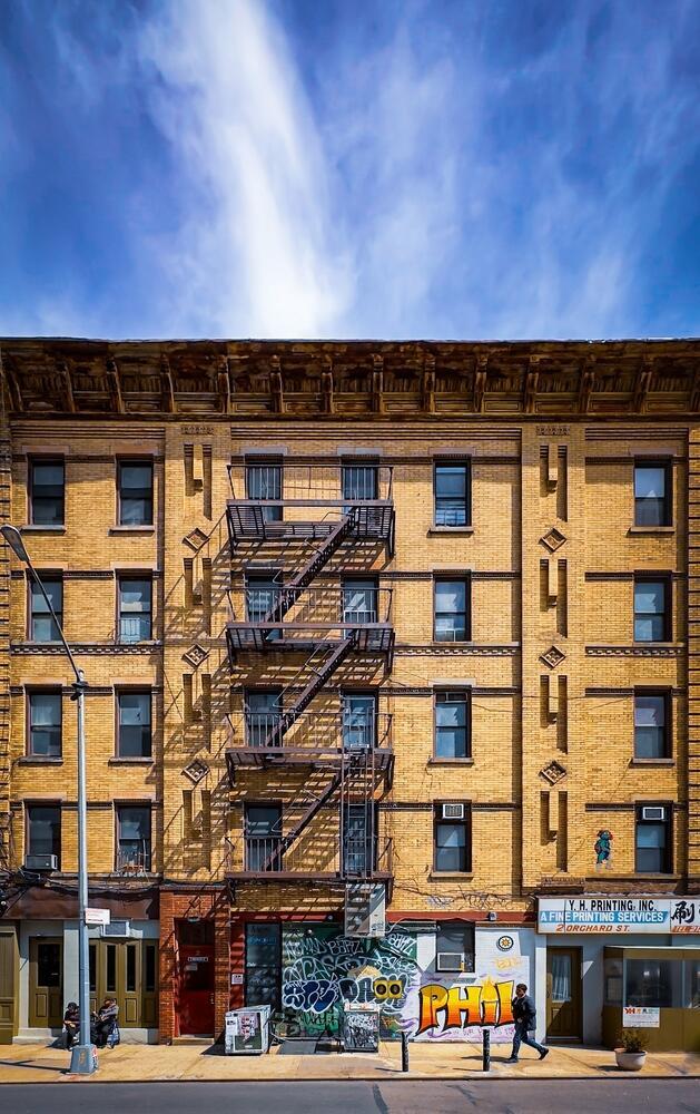 Orachard Street, NY (Photo: eric laudonien / shutterstock) Orachard Street, ניו יורק