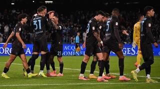 שחקני נאפולי חוגגים מקום ברבע הגמר