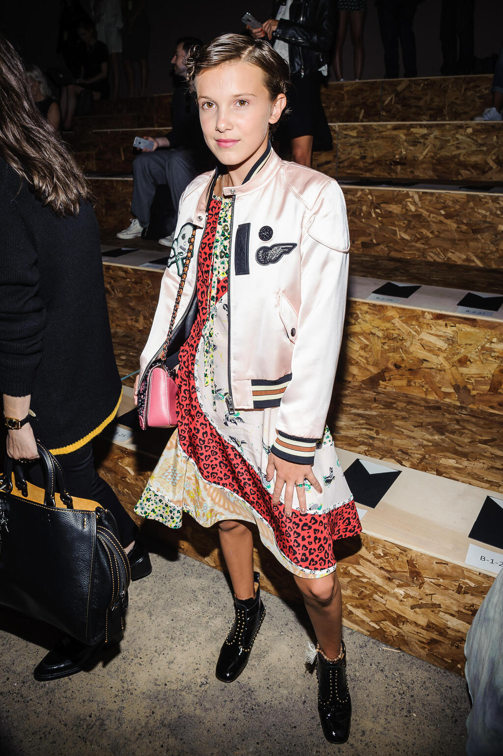 At the Coach Spring-Summer 2017 show (Photo: Christopher Smith/Invision/AP) מילי בובי בראון בתצוגת אביב-קיץ 2017 של קואץ'