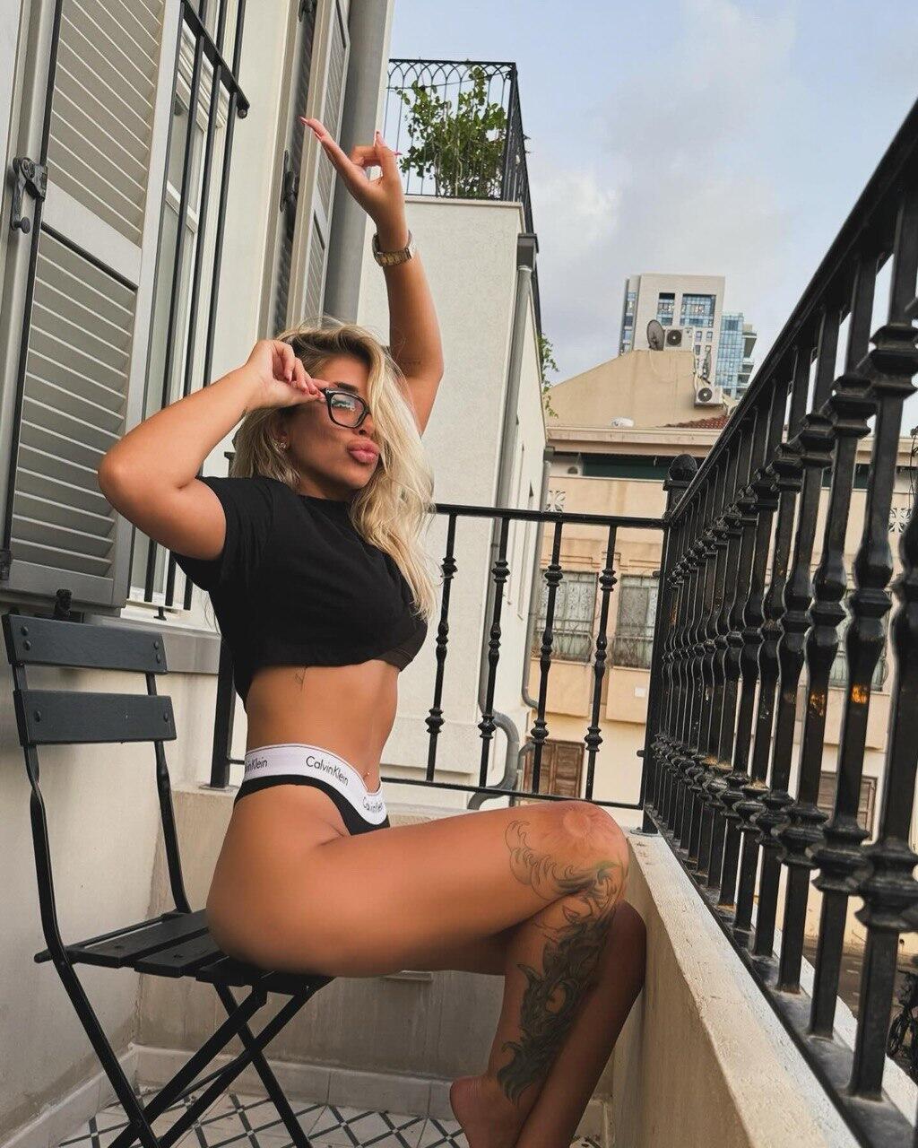 ''לא מתחרטת שהגעתי לגיל הזה לבד'' (צילום: אלבום פרטי) מעיין אשכנזי עבור הברזייה