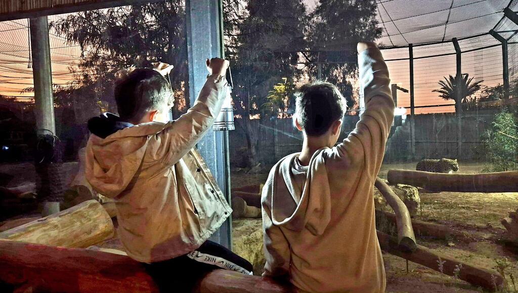 Guided lantern tour, Midbarium (Photo: Moran Levi) סיורי עששיות במדבריום