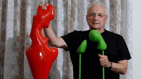 פרנק גרי במהלך ביקור בארץ