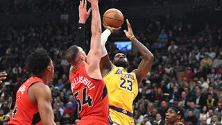 לברון ג'יימס נגד טורונטו