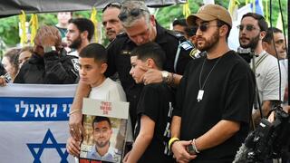 קבלת השבת בכיכר החטופים