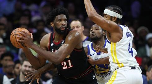 ג'ואל אמביד בפעולה