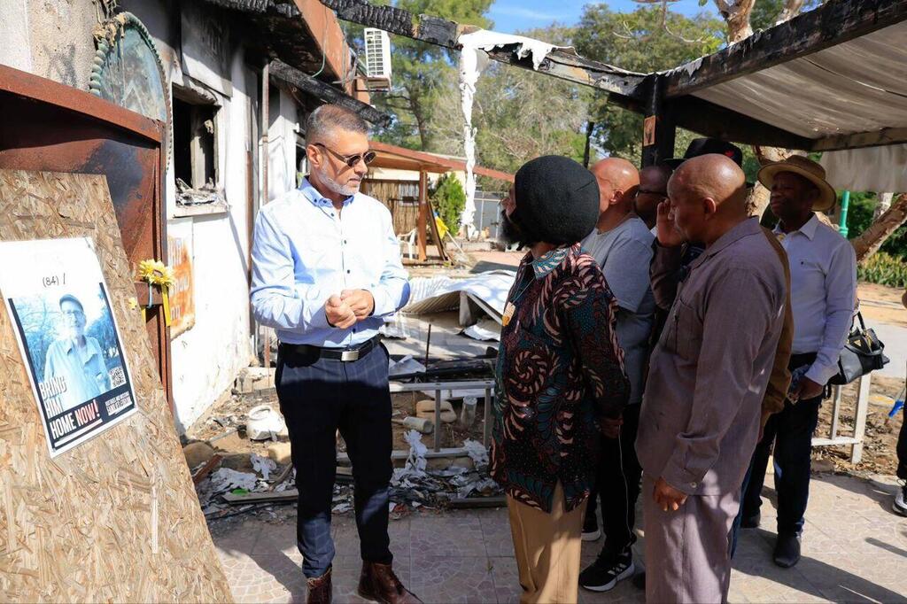 המלך בקיבוץ ניר עוז