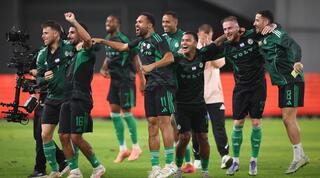 שחקני מכבי חיפה חוגגים ניצחון דרמטי