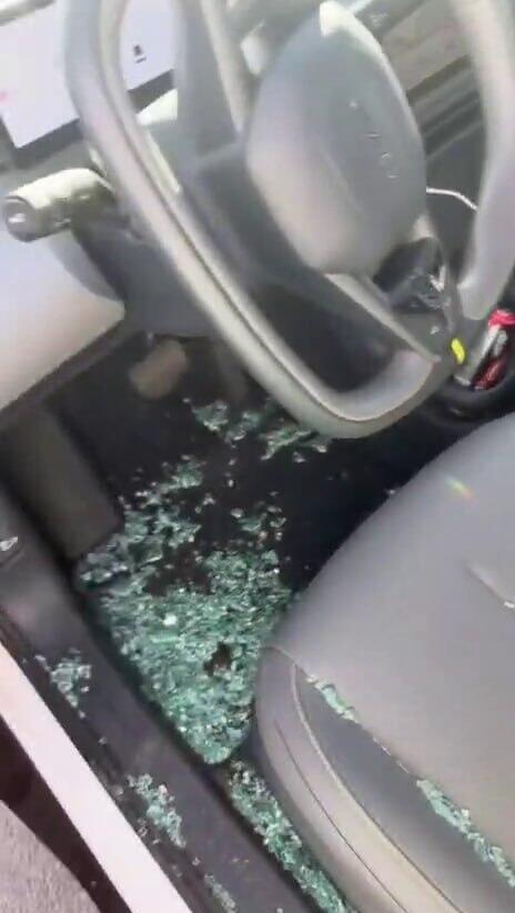 Former hostages' car broken into, his iPhone stolen (Photo: Instagram) בר קופרשטיין משתף: פרצו לי לרכב