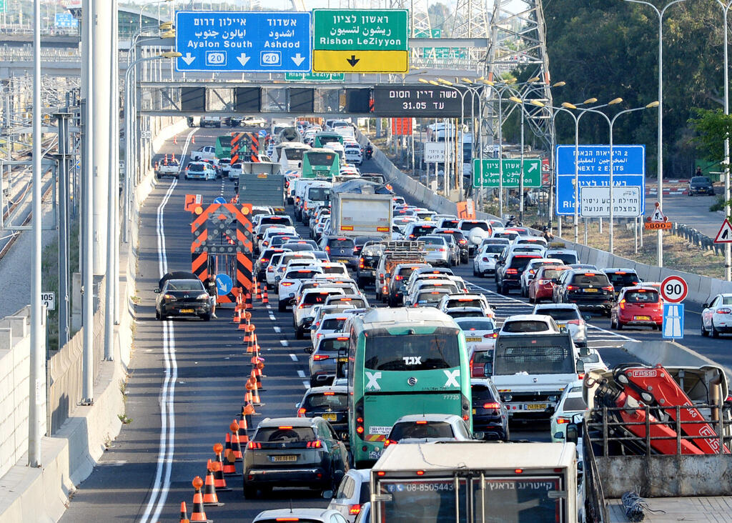 עומס תנועה בנתיבי איילון