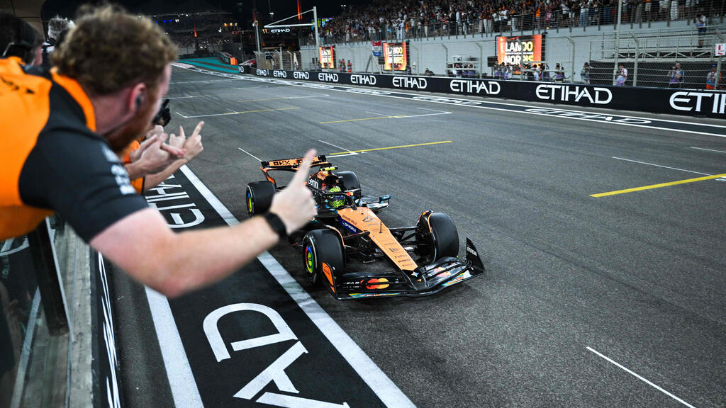 הצוות של מקלארן בטירוף אחרי קו הסיום