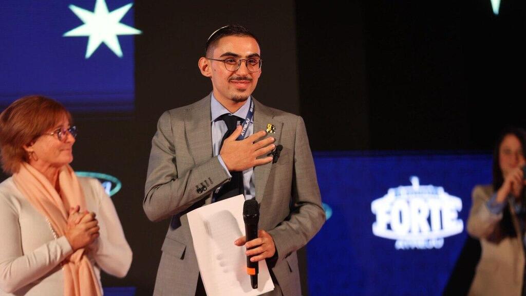 Ром Бреславски на конференции в Риме רום ברסלבסקי בכנס "אטרייו", היום