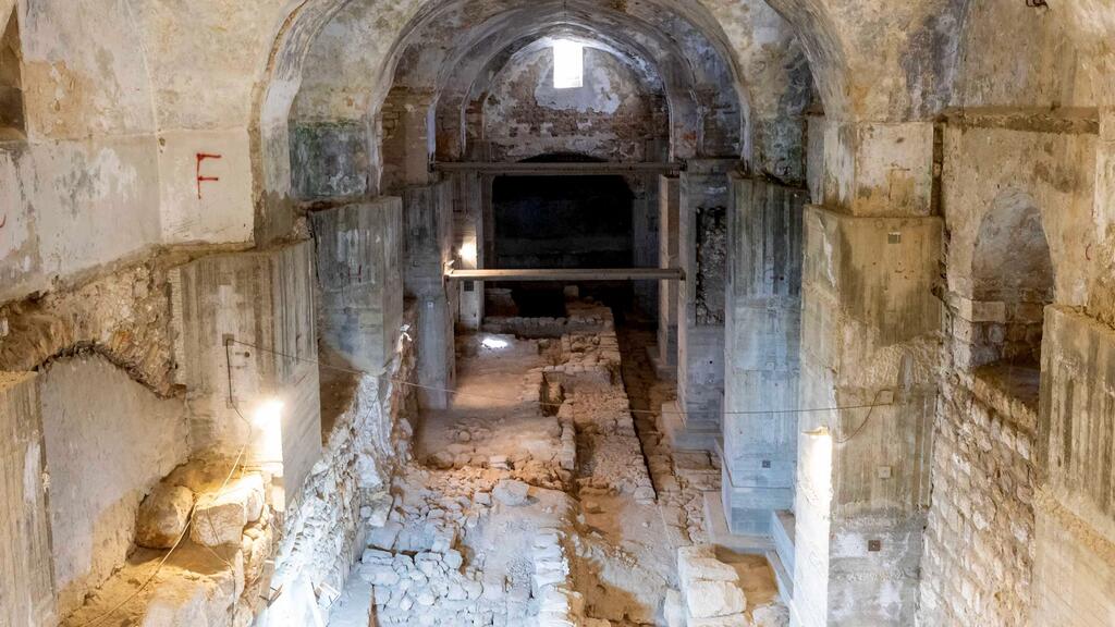 Участок стены эпохи Хасмонеев (Фото: Дор Пазуэло, музей Башни Давида) חפירת רשות העתיקות בקישלה