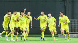 שחקני מכבי הרצליה חוגגים