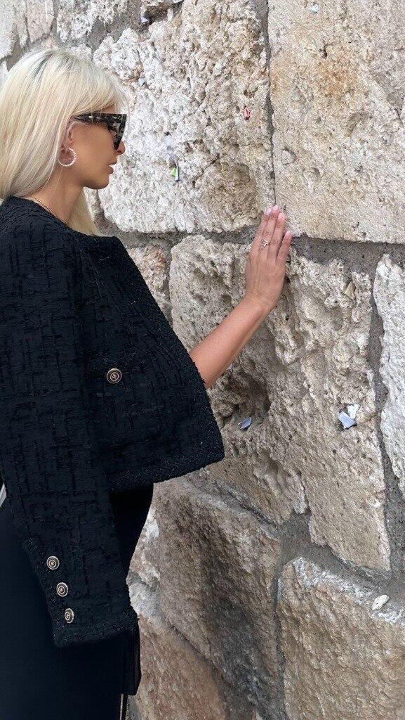 Мириам Маттова у Стены плача (Фото из Instagram ) מרים מטובה בביקור בכותל המערבי