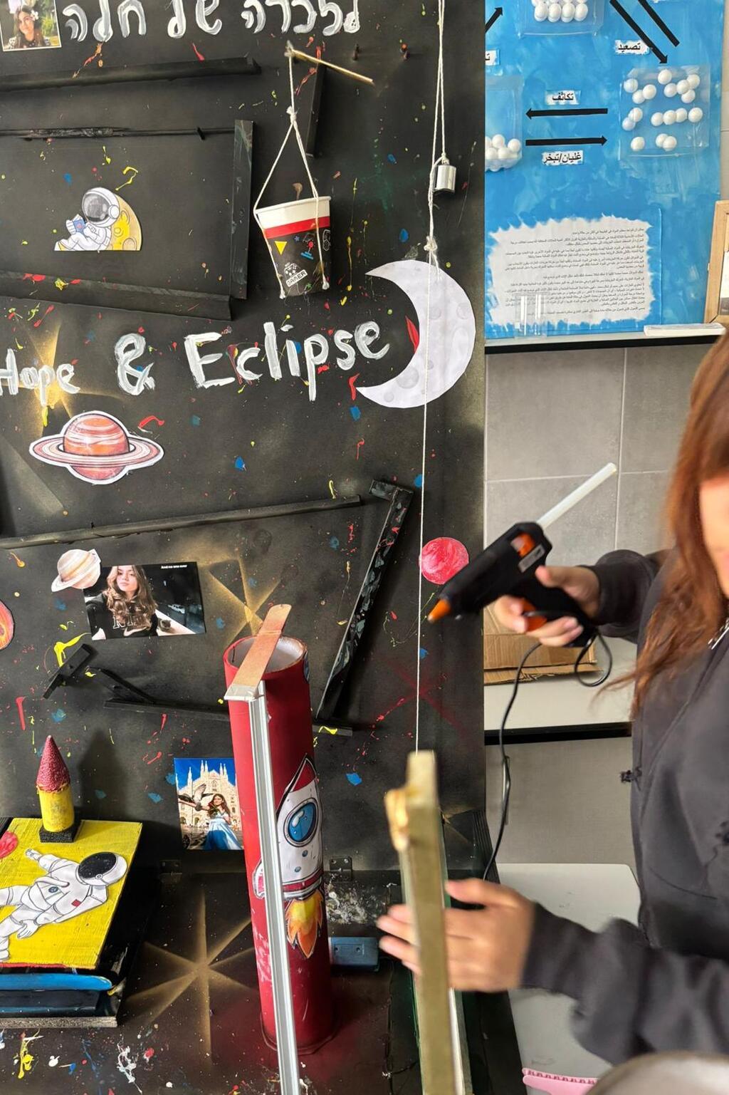 Rube Goldberg machine in memory (Photo: Rama Yassin) מכונת רוב גולדברג לזכרקה של חלא רג'א ח'טיב ז"ל