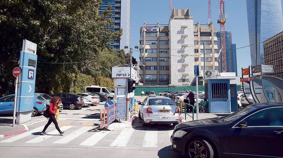 Парковка в Тель-Авиве (Фото: Орэль Коэн ) צילום: אוראל כהן