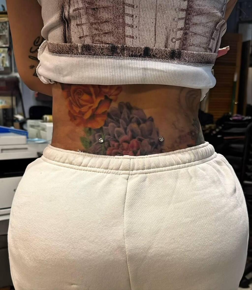 תתחדשי. קארדי בי עם הפירסינג החדש (צילום מסך אינסטגרם) קארדי בי עם הפירסינג החדש