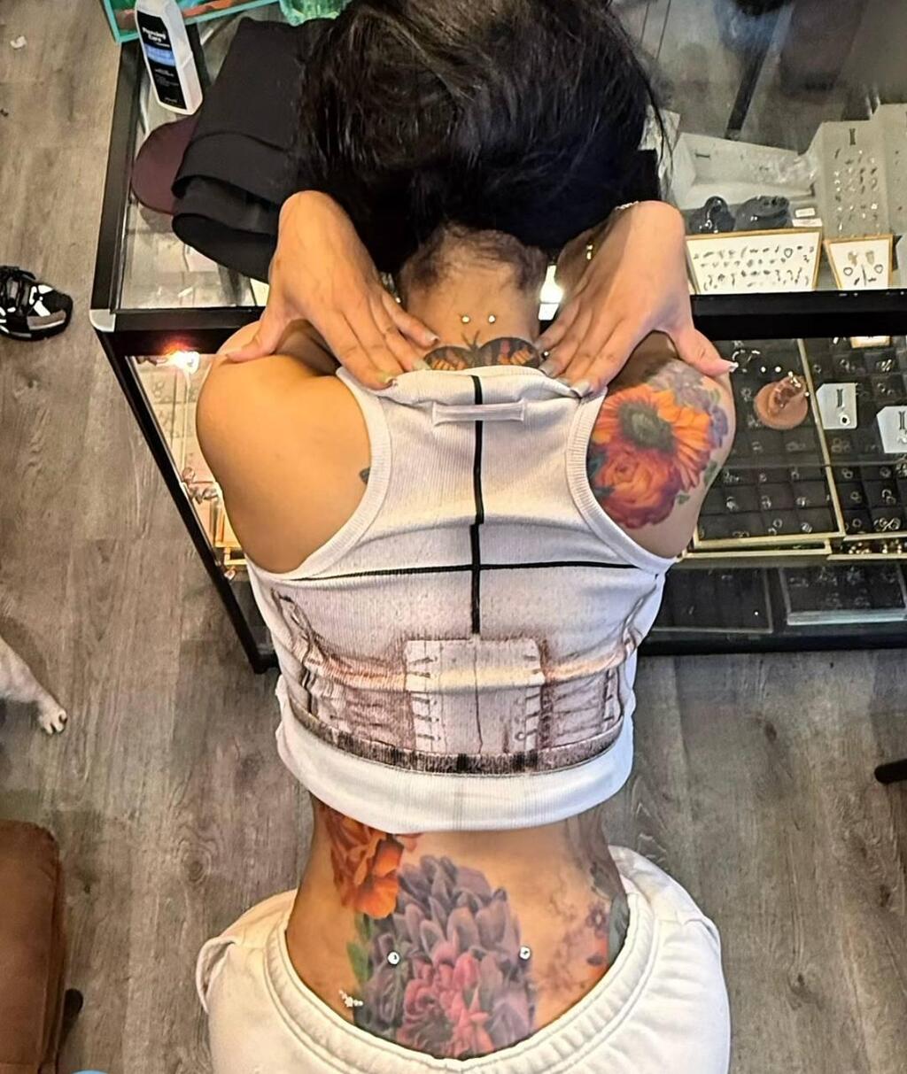 חסינת כאב (צילום מסך אינסטגרם) קארדי בי עם הפירסינג החדש