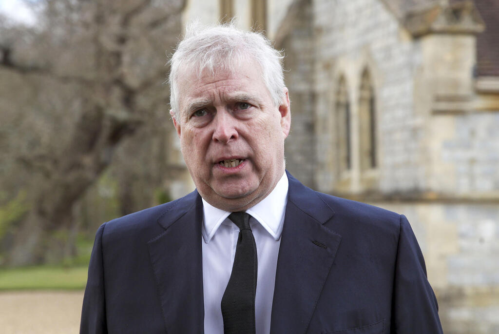 "חיה סוטה במיטה" (צילום: WPA Pool/Getty Images) הנסיך אנדרו