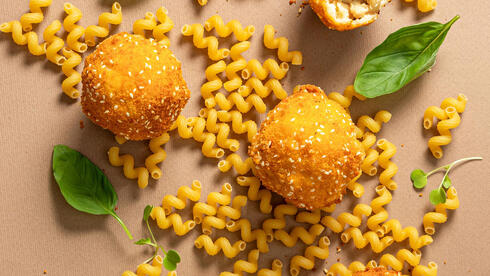 כדורי מק אנד צ'יז