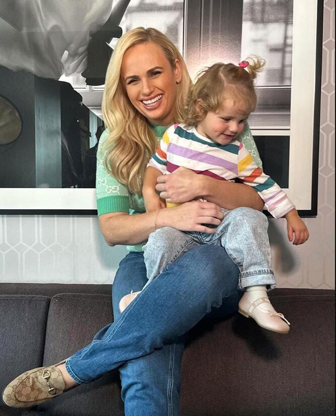 "אם היא תהיה הבת היחידה שלי, זה יהיה נהדר". רבל ווילסון ובתה רויס (צילום: אינסטגרם) רבל ווילסון ובתה רויס