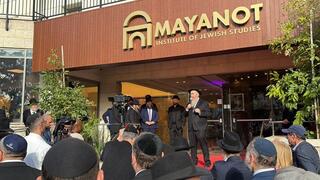 Unveiling of the Mayanot World Center sign