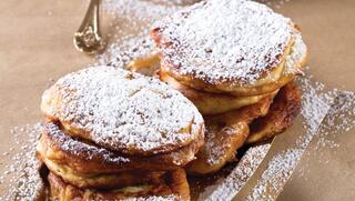 לביבות בננה מתוקות (צילום: בועז לביא, סגנון: עמית דונסקוי) לביבות בננה מתוקות