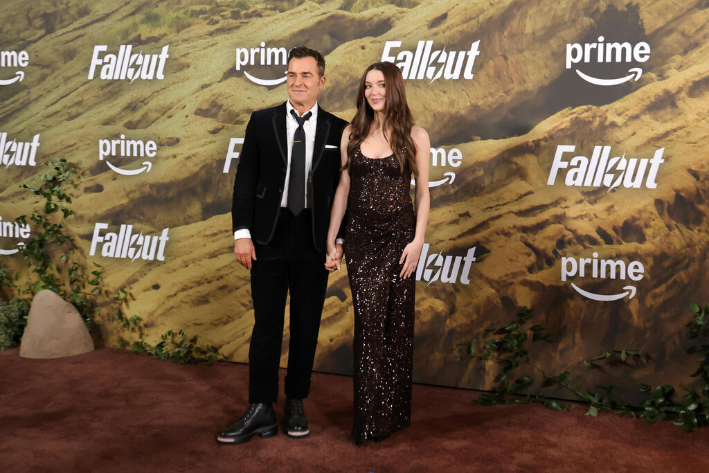 בקרוב הורים! ג'סטין ת'רו וניקול בריידון בלום (צילום: Kevin Winter/Getty Images) ג'סטין ת'רו ניקול בריידון בלום