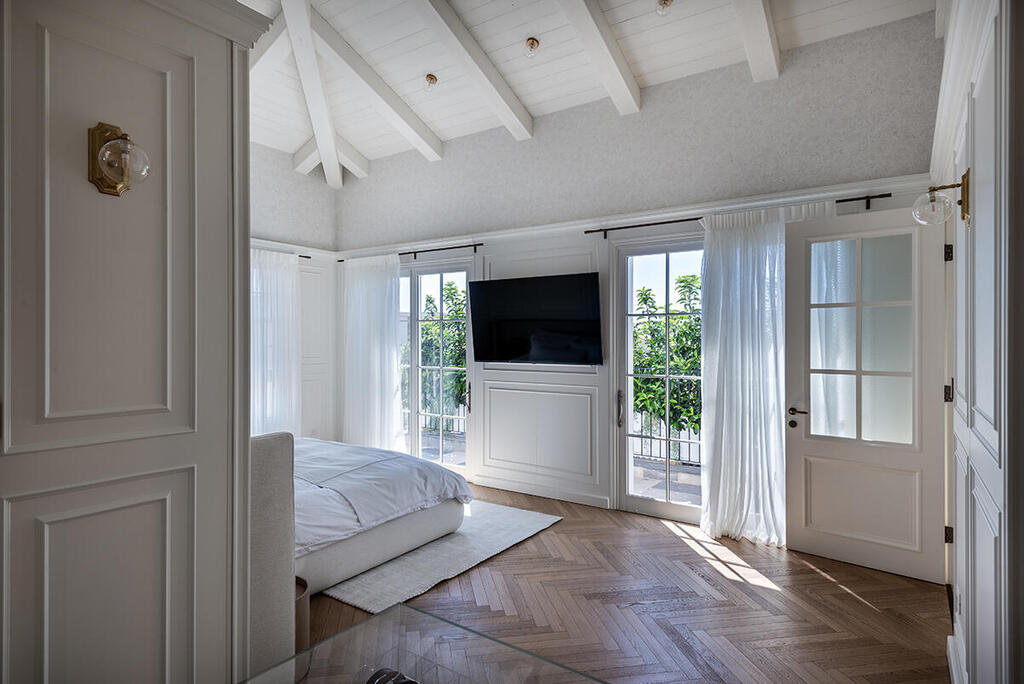 בית בסגנון טוסקנה בשרון, אדריכלות ועיצוב פנים: שירלי דן