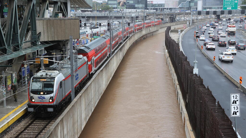 Тель-Авив (Фото: Ярив Кац) נחל הירקון מתמלא לאחר הגשמים