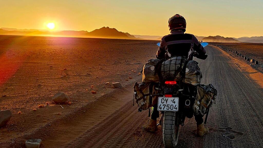 Namibia sunset (Photo: Or Ozeri) שקיעה בנמיביה