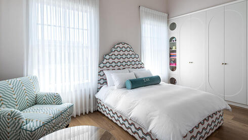 בית בסגנון טוסקנה בשרון, אדריכלות ועיצוב פנים: שירלי דן