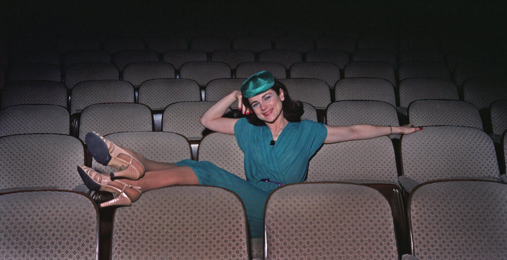 Actress Tovah Feldshuh sitting in a theatre on June 6,1979 in New York (Photo: Santi Visalli/Getty Images) Actress Tovah Feldshuh sitting in a theatre on June 6,1979 in New York