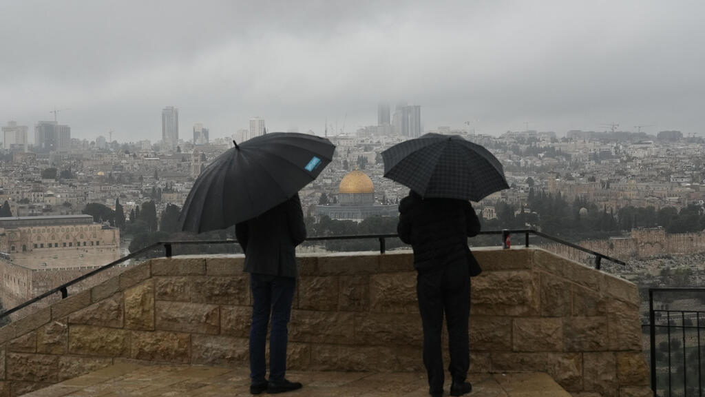 Зима в Иерусалиме (Фото: AP Photo/ Mahmoud Illean) חורף בירושלים