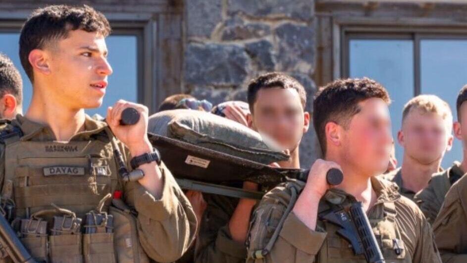 Niv with his team (Photo: Courtesy) ניב דייג ז"ל עם הצוות שלו מגדוד 890