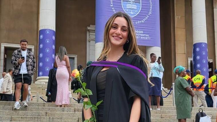 Rotem Barashi during her studies in Cape Town רותם בראשי במהלך לימודיה בקייפטאון