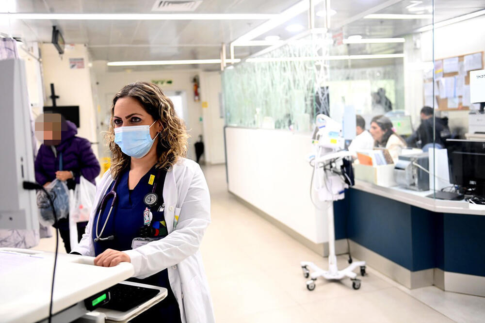 חזרה למסכות במחלקת הילדים בבית החולים וולפסון