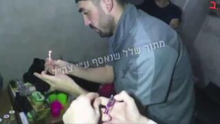 תיעוד של ששת החטופים שנרצחו במנהרות מדליקים נר חנוכה