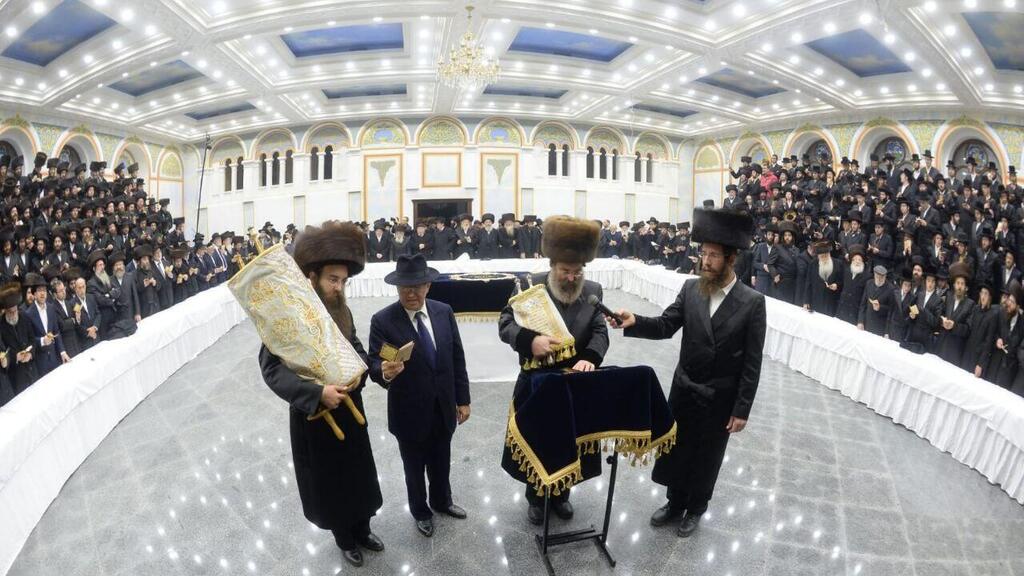 This is what the synagogue looked like before the arson attack (Photo: Yehoshua Fruchter and Meir Zelznik) כך נראה בית הכנסת המפואר, לפני שהוצת