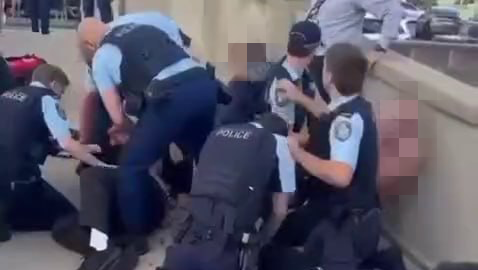 תיעוד: ירי המוני במסיבת חנוכה בסידני שבאוסטרליה