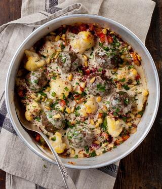 סינייה כרובית וקציצות קבב